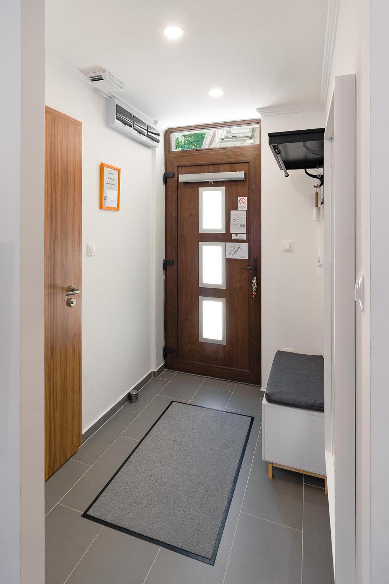 Appartement Monbuhim Twin à Veszprém Extérieur photo