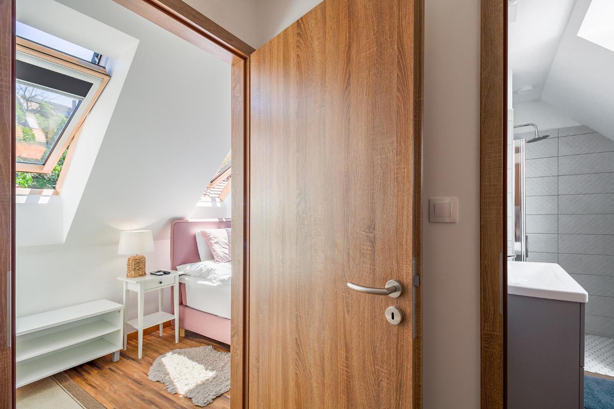 Appartement Monbuhim Twin à Veszprém Extérieur photo