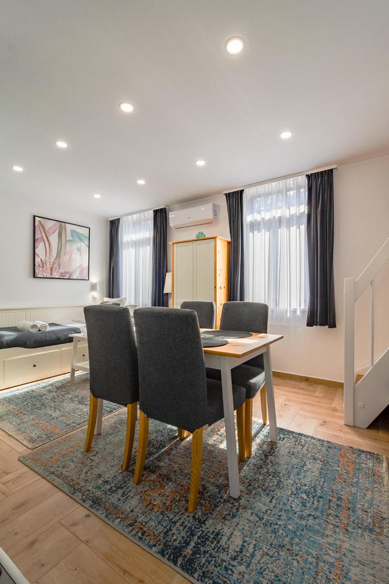 Appartement Monbuhim Twin à Veszprém Extérieur photo